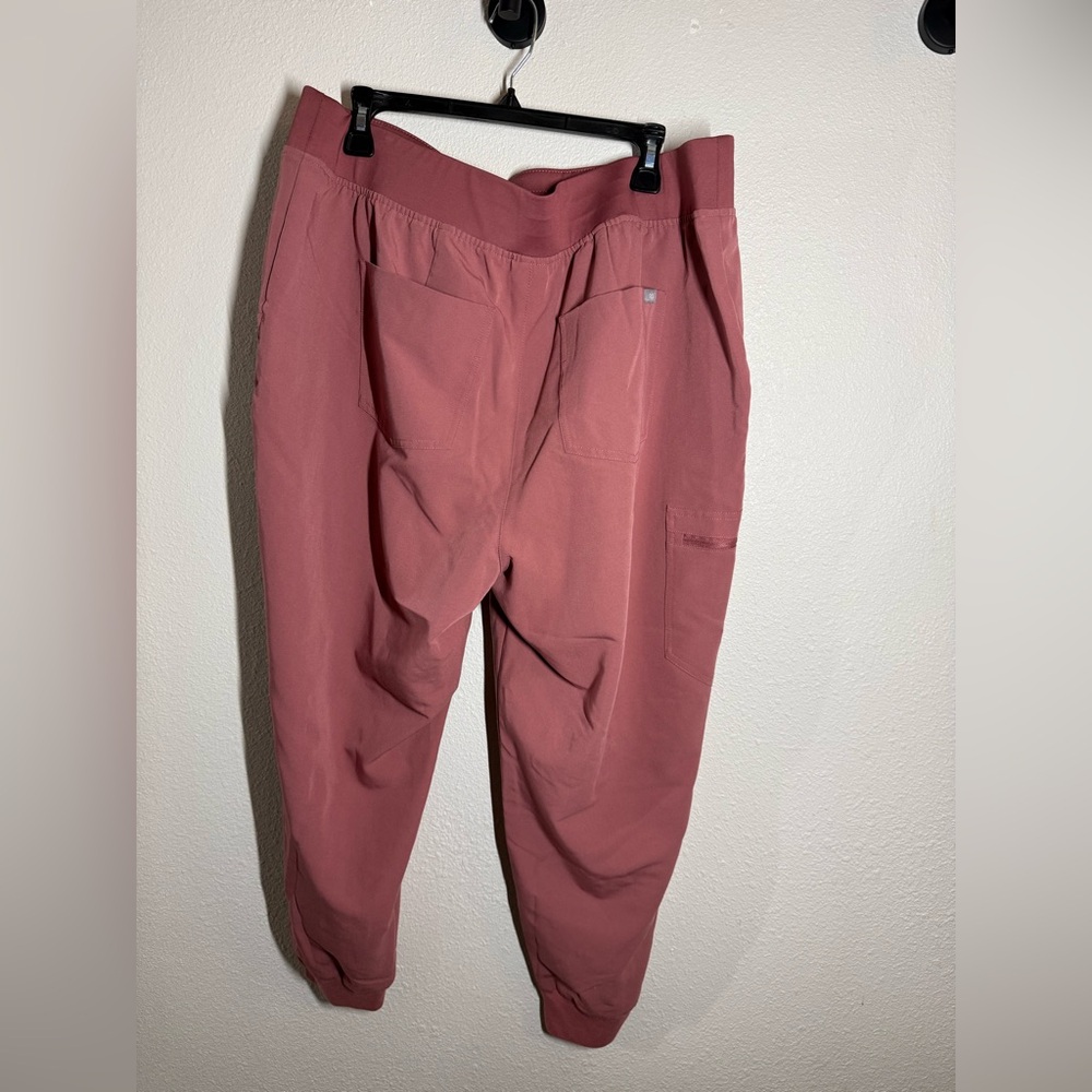 FIGS Zamora Jogger Scrub Pants Mauve - Picture 6 of 7